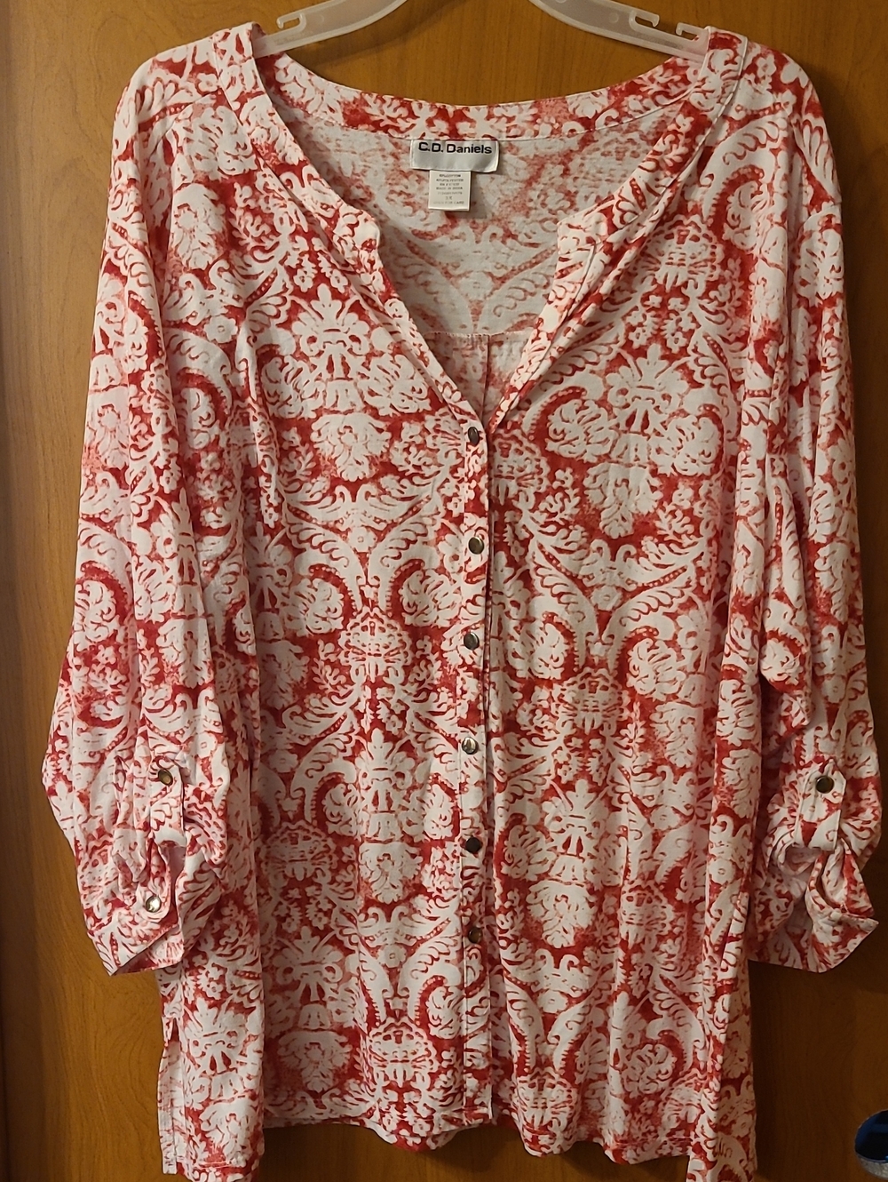 C.D. Daniels Women's Red & White Printed Button-Front Top